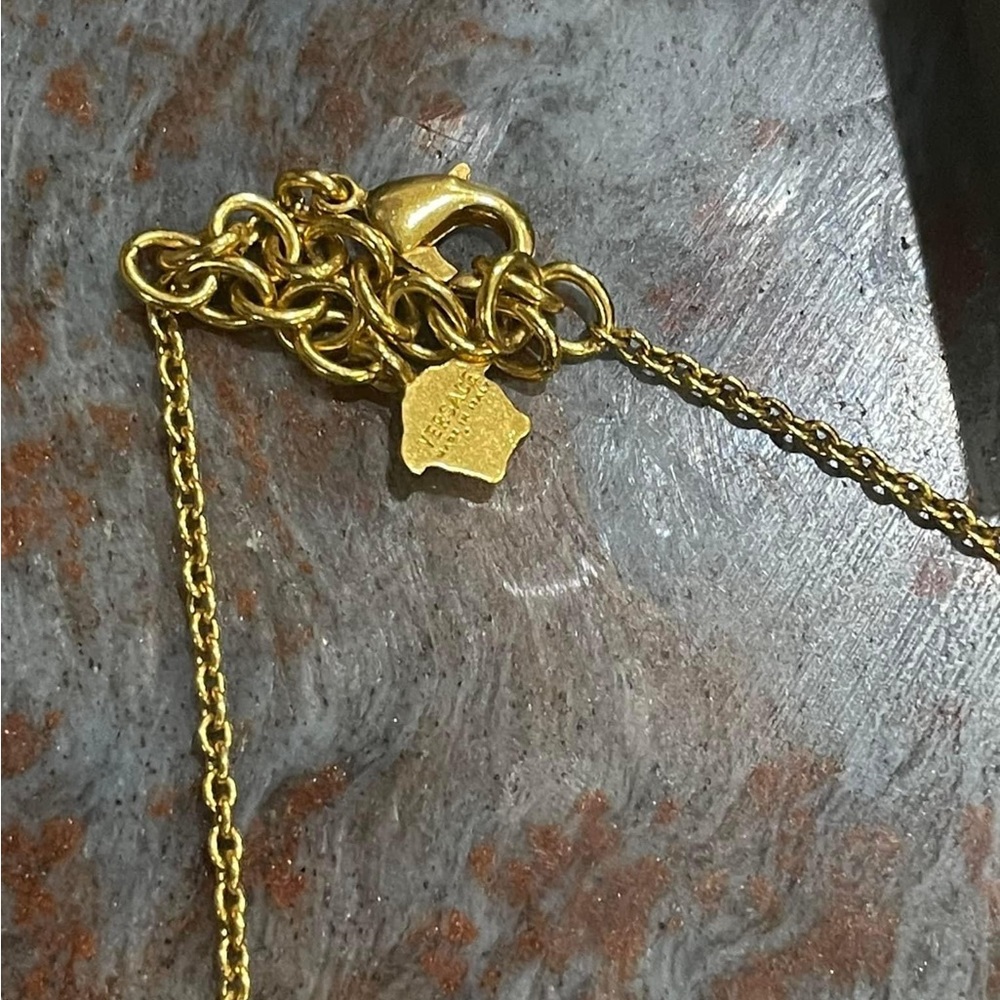 Versace gold tone and enamel round medallion “Medusa” necklace and earri… - Picture 4 of 16